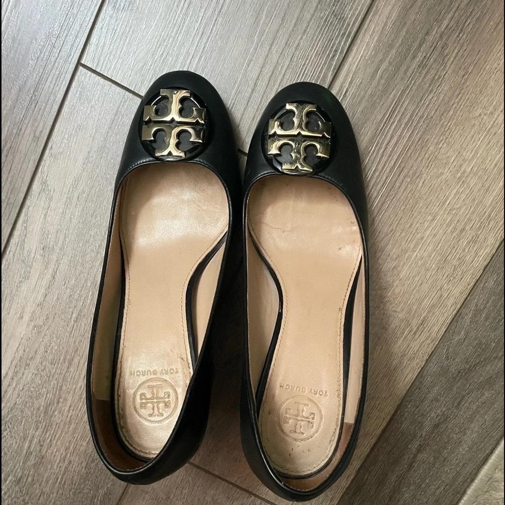 COPY - Authentic Tory Burch With Gold Logo